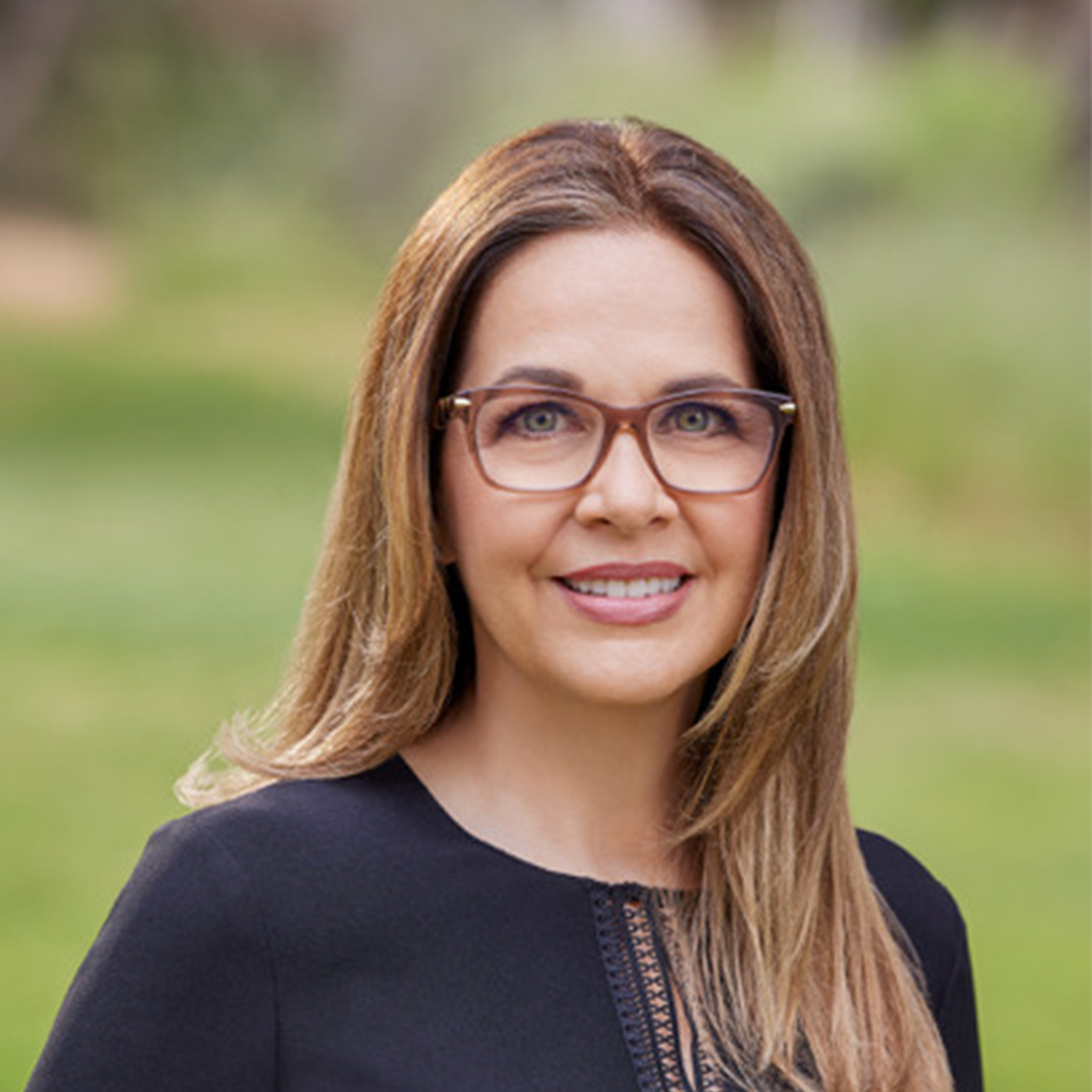 Elise Doganieri headshot